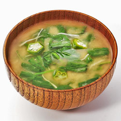 【味噌汁 フリーズドライ】ねばねば野菜のおみそ汁（化学調味料無添加）１０．９ｇＸ１０袋セット【コスモス食品】